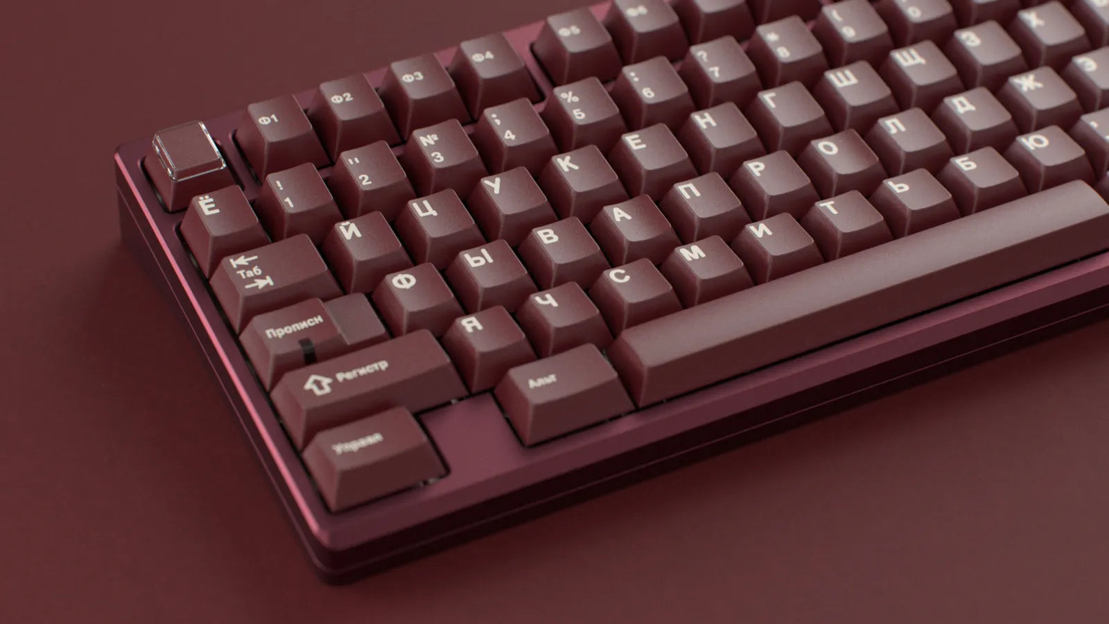 GMK CYL Varenye on Frog TKL close-up